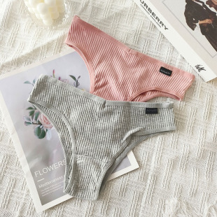 纯色全棉舒适弹力半包臀女生内裤低腰性感简约风透气螺纹棉丁字裤