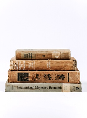 装饰精装英文书古旧俄文书橱窗复古创意摆件道具老旧古董书非假书