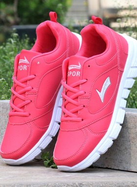 2022春夏女鞋软底跑步鞋女士红色运动鞋防滑防水皮面旅游鞋波鞋