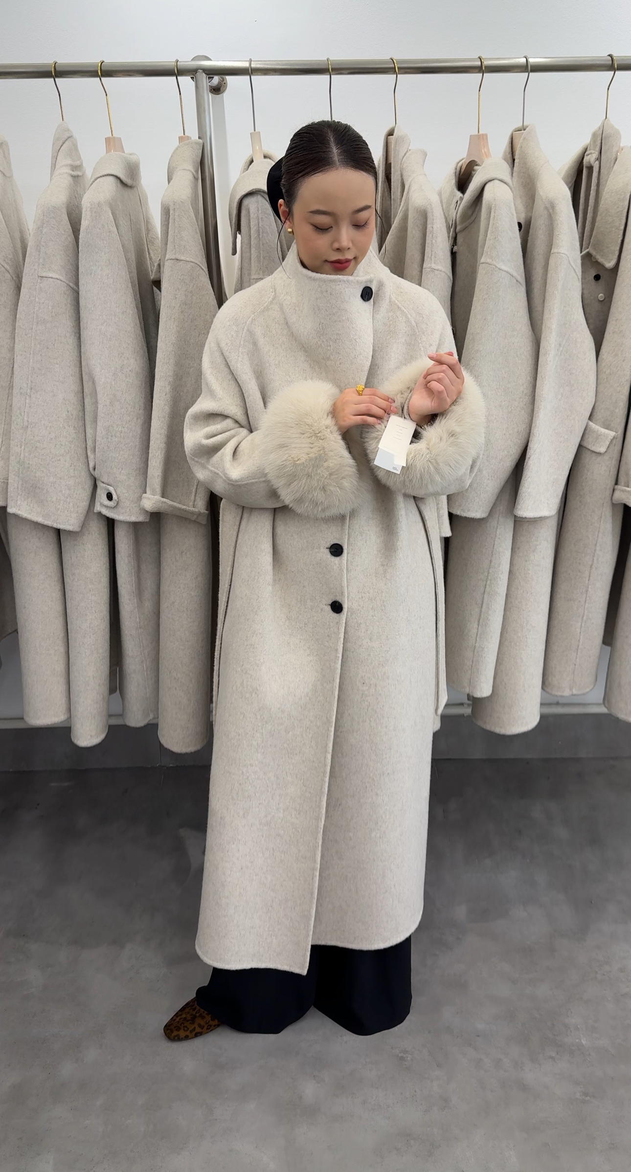 2025冬季加厚袖口狐狸毛双面羊毛大衣女立领长款收腰显瘦羊毛外套