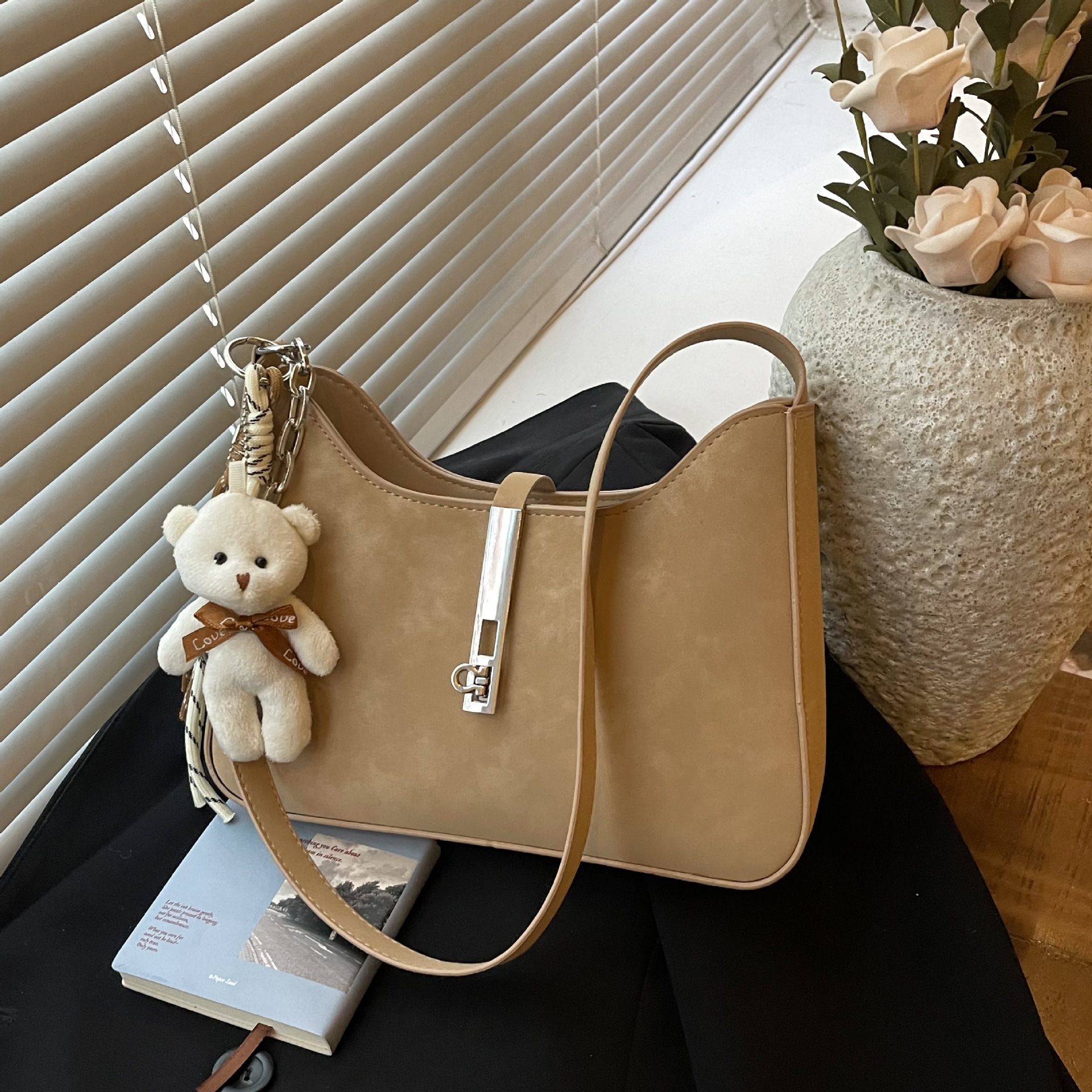 高级感包2025新款潮女秋冬