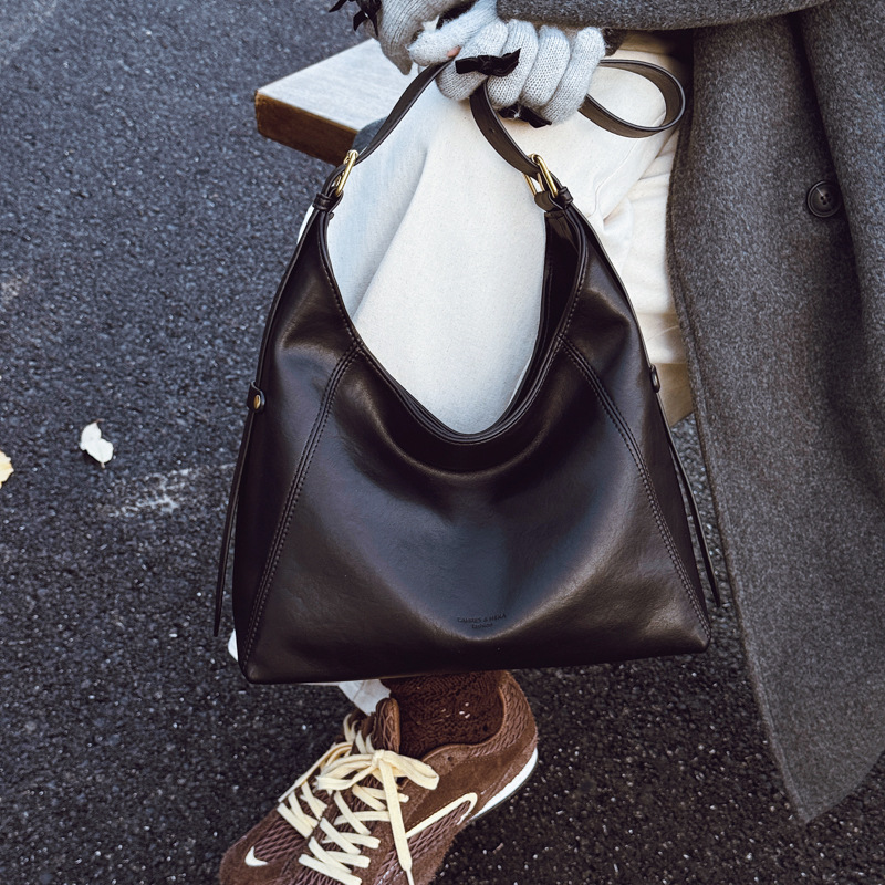 简约休闲复古大容量单肩包