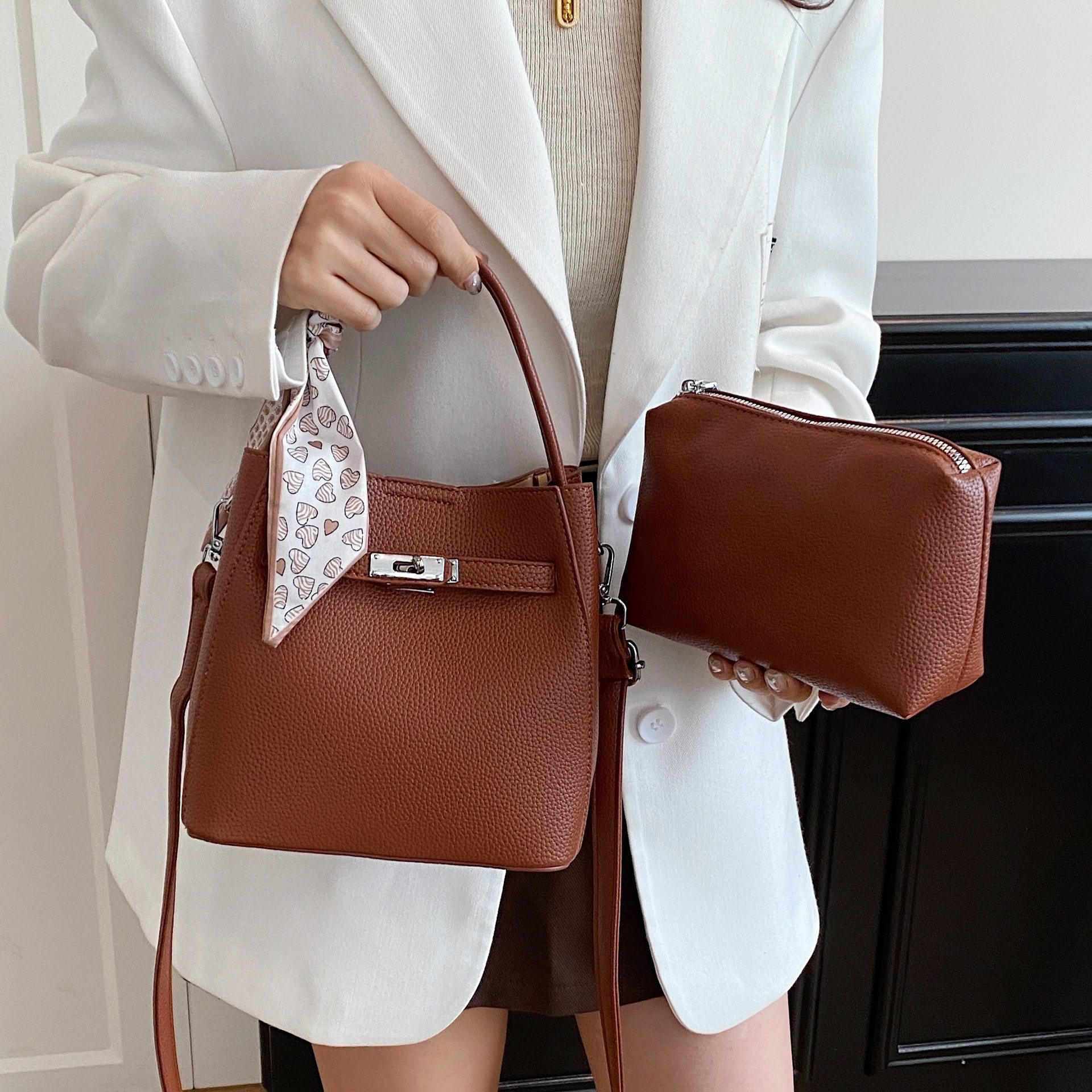 超火小包包女式2026新款小众设计水桶菜篮子包百搭单肩斜挎手提包,箱包皮具/热销女包/男包,腋下包,淘宝优惠券,粉丝福利购,淘宝优惠卷