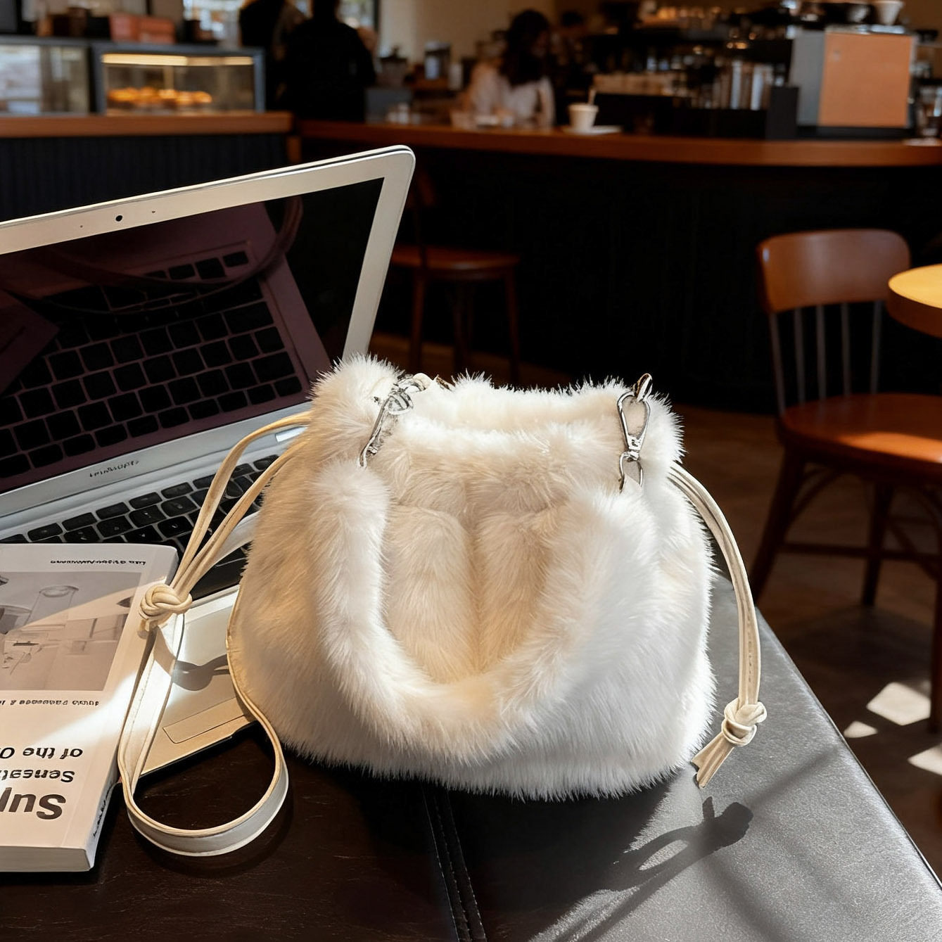 秋冬季高级感小众设计斜挎包包女2025新款毛毛手提小包单肩水桶包,箱包皮具/热销女包/男包,单肩包,淘宝优惠券,粉丝福利购,淘宝优惠卷