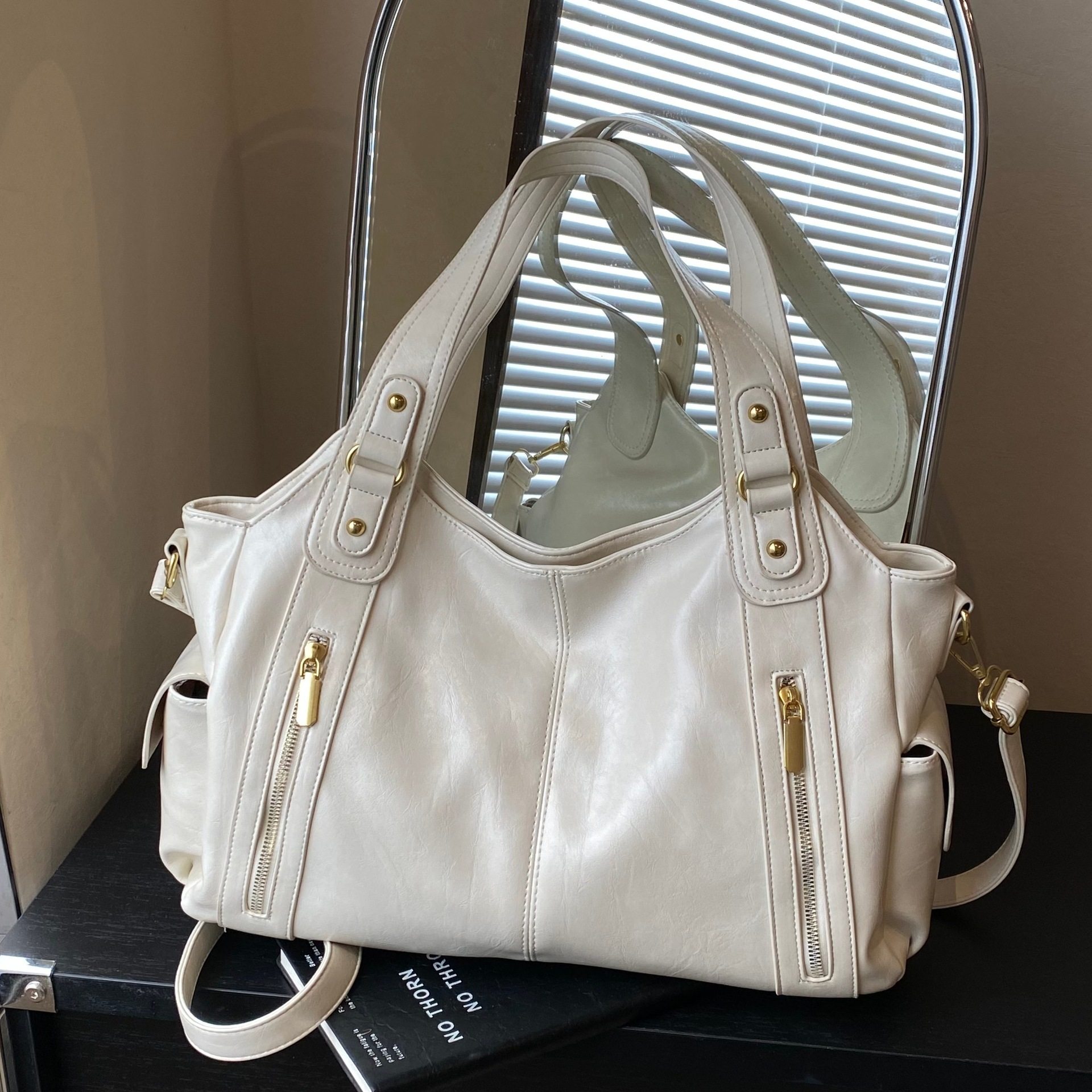 复古百搭大容量托特包女2026新款多口袋机车包上班通勤单肩斜挎包,箱包皮具/热销女包/男包,单肩包,淘宝优惠券,粉丝福利购,淘宝优惠卷