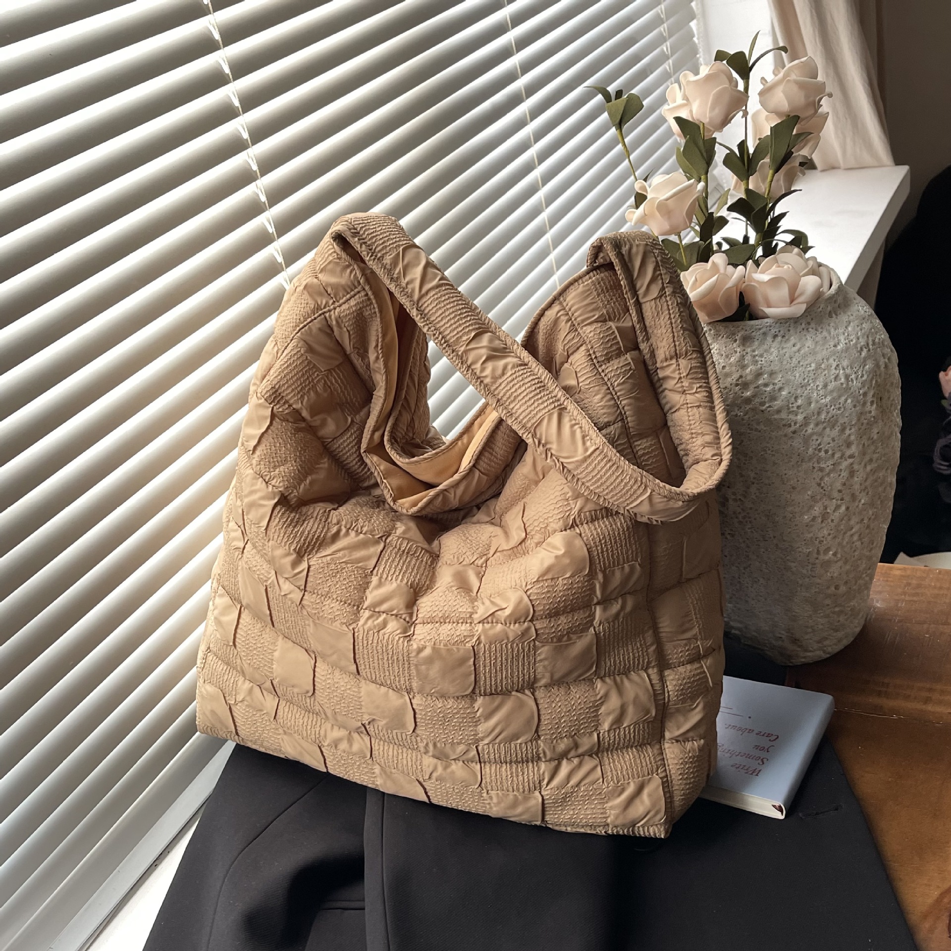 菱格棉服托特包女大容量20