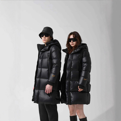 2025年冬季新款黑金鹅绒服中长款情侣男女同款连帽加厚羽绒服外套