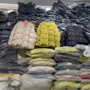 D917韩系大V领面包服羽绒服女2025冬短款 蓬松保暖百搭外套jingmei