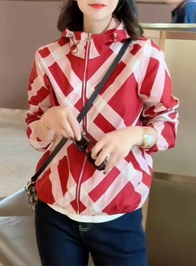 高级感软壳冲锋衣女2025春夏新款时尚洋气女装红色运动棒球服外套