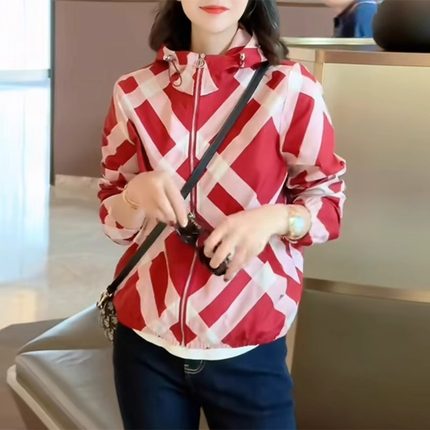 高级感软壳冲锋衣女2025春夏新款时尚洋气女装红色运动棒球服外套