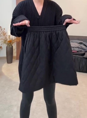 黑色夹棉短裙女秋冬新款松紧腰显瘦遮肉时尚百搭减龄休闲半身裙子