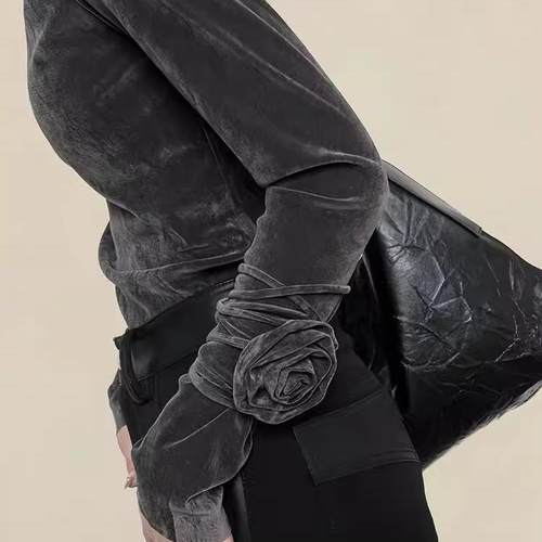 灰色丝绒花朵修身打底衫