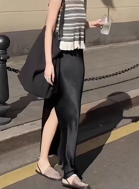 黑色缎面半身裙女夏季新款薄款半裙垂感光泽感显瘦松紧腰开叉长裙