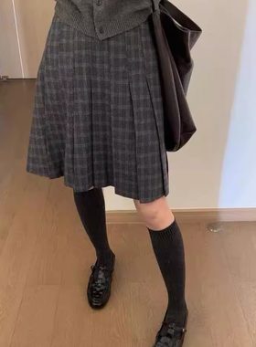 高个子毛呢格子百褶中裙女秋冬款大码胖m高腰遮跨显瘦灰色A字短裙