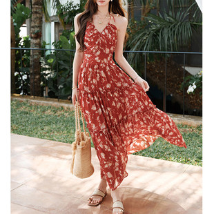 法式气质红色吊带碎花连衣裙子女夏季2026新款海边度假风收腰长裙