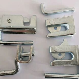 猪用产床配件 扣门 猪定位栏猪保育床门锁猪用碰锁 门扣 锁扣