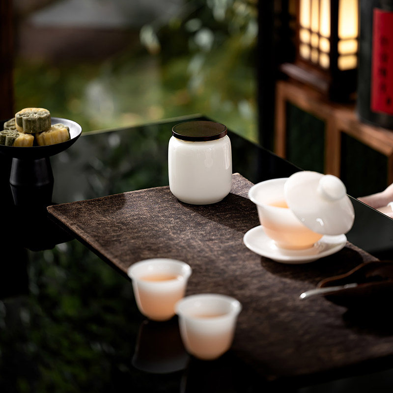 德化璞玉白瓷茶叶罐功夫茶具配件便携茶叶罐小号高档密封礼品