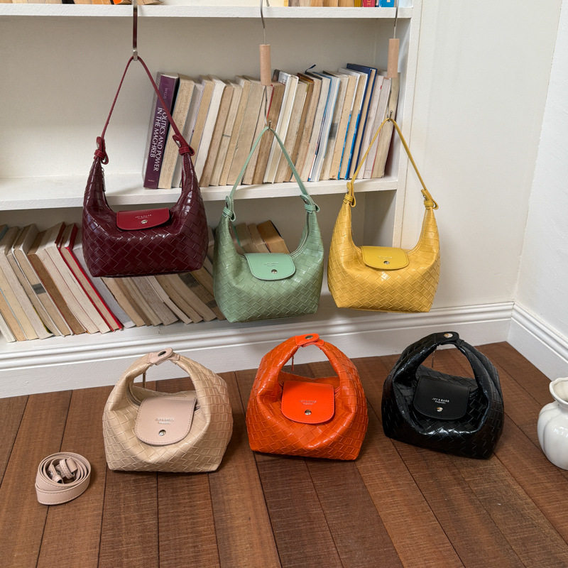 2026新款时尚PU饭盒包小众设计通勤手拎包休闲百搭单肩饺子包女