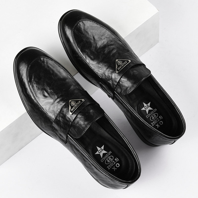 皮鞋男2026新款鞋子潮流百搭男士软底英伦风商务正装一脚蹬休闲鞋