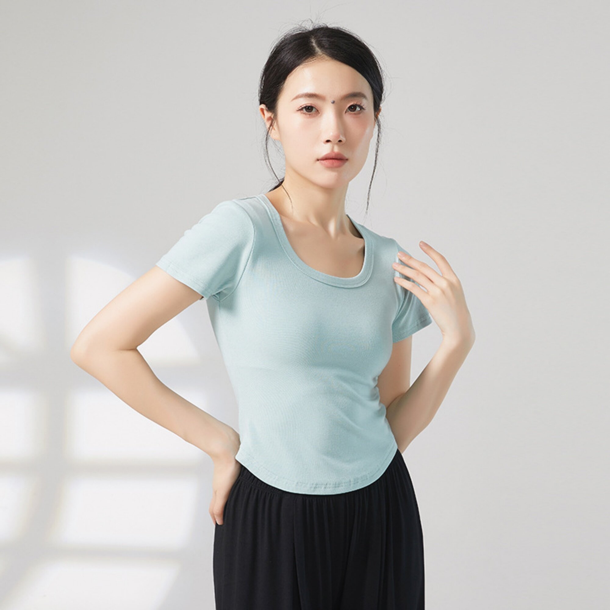 莫代尔瑜伽服女夏季纯欲风短款修身短袖运动T恤小个子舞蹈服上衣