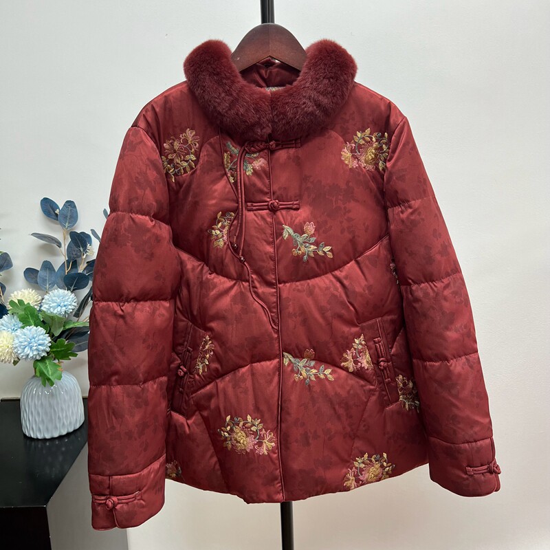 冬季奶奶装羽绒服加厚保暖刺绣外套中老年妈妈短款毛领宽松上衣女,女装/女士精品,中老年女装,淘宝优惠券,粉丝福利购,淘宝优惠卷