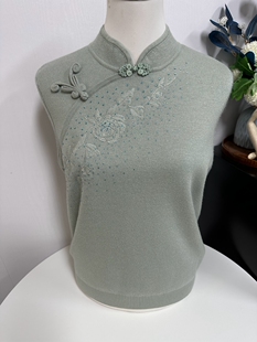 冬季复古妈妈装毛衣加绒加厚针织羊毛宽松绣花旗袍领中老年上衣女