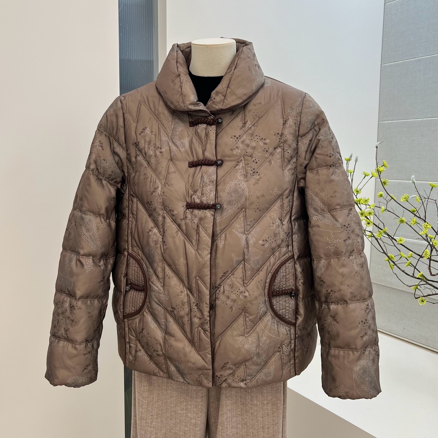 冬季妈妈装羽绒服外套90白鸭绒