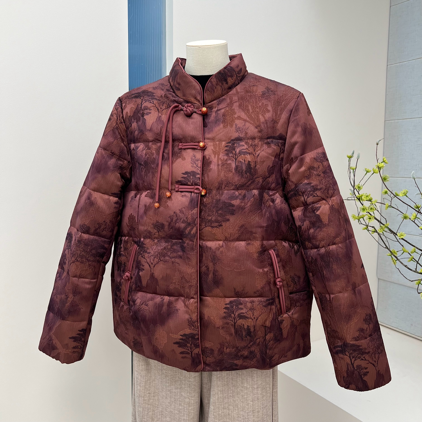 冬季新款奶奶装90白鸭绒羽绒服