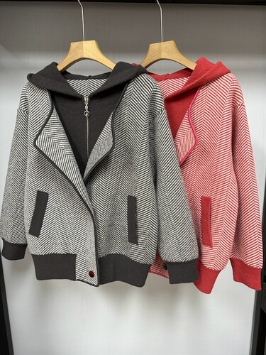 高贵秋冬妈妈装假两件厚款外套