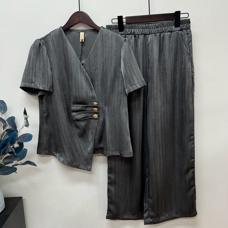 高端夏季妈妈装薄款套装宽松40岁50中老年气质两件套短袖阔腿裤女