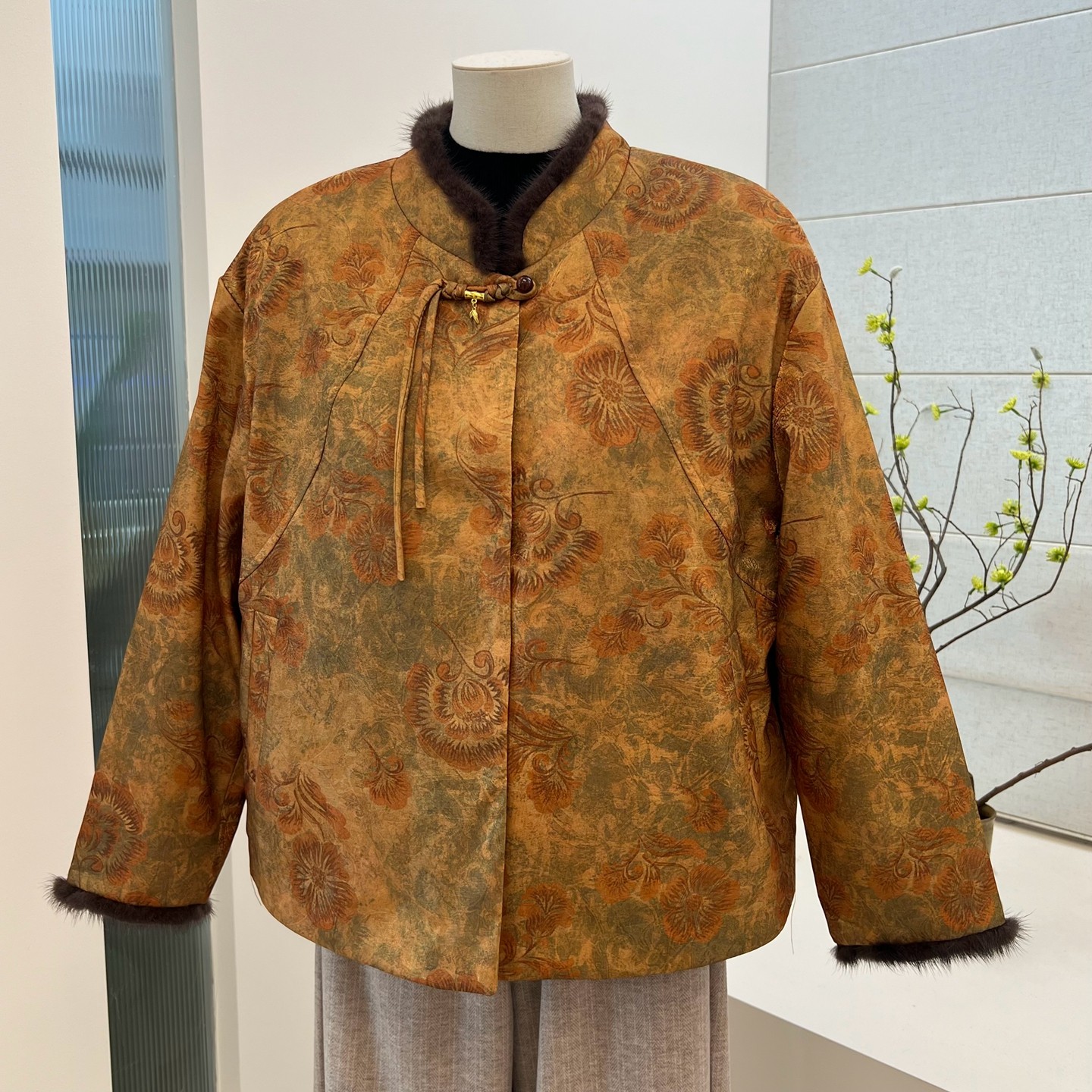 高贵冬季奶奶装加绒加厚圆领棉服