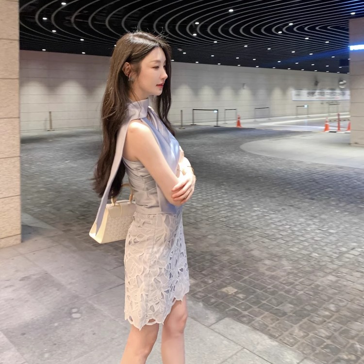 花期Wcouture 定染激光镂空蕾丝 百合花型优雅百搭高腰A字短裙