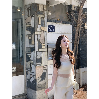 白贝母Wcouture新品 高支羊毛氛围感带胸垫两件套无袖上衣