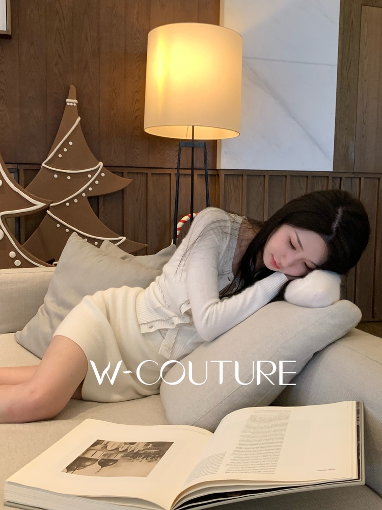 开心果Wcouture原创 嗲气的毛茸茸兔绒羊毛针织开衫短裙修身套装