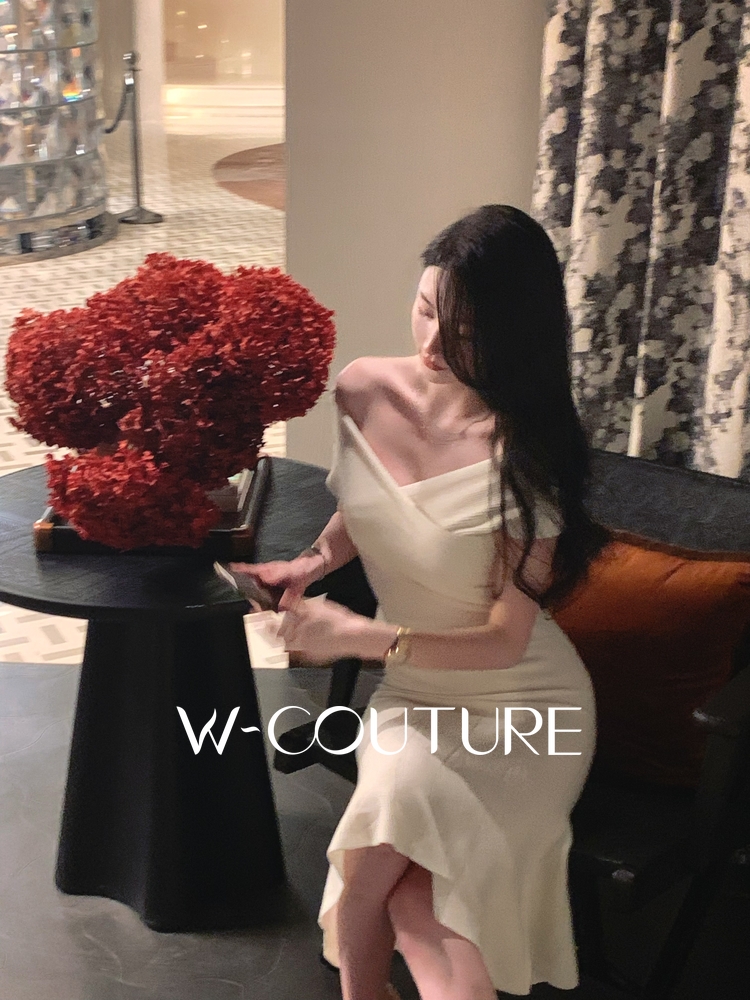 一万次心动Wcouture曲线感带来女人味 露肩包臀鱼尾针织连衣裙