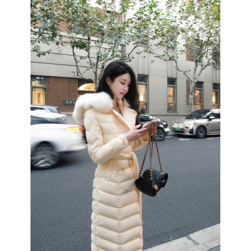 玫瑰木Wcouture原创返场 最时髦显瘦的风衣版型 书卷气羽绒服