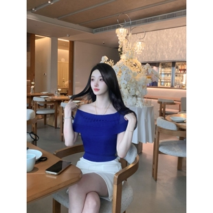 克莱因Wcouture原创 夺目的冷清气质 一字肩宝蓝色天丝针织上衣