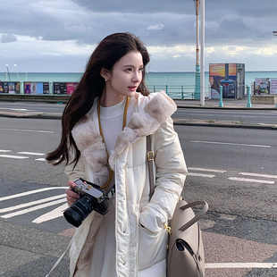 帕丁顿熊Wcouture原创新品 贵气感龙猫色兔毛领口 缎面中长羽绒服