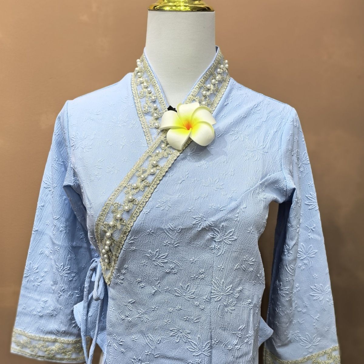 新款傣族服装女网红同款拍照七分袖上衣日常可穿云南花边服饰