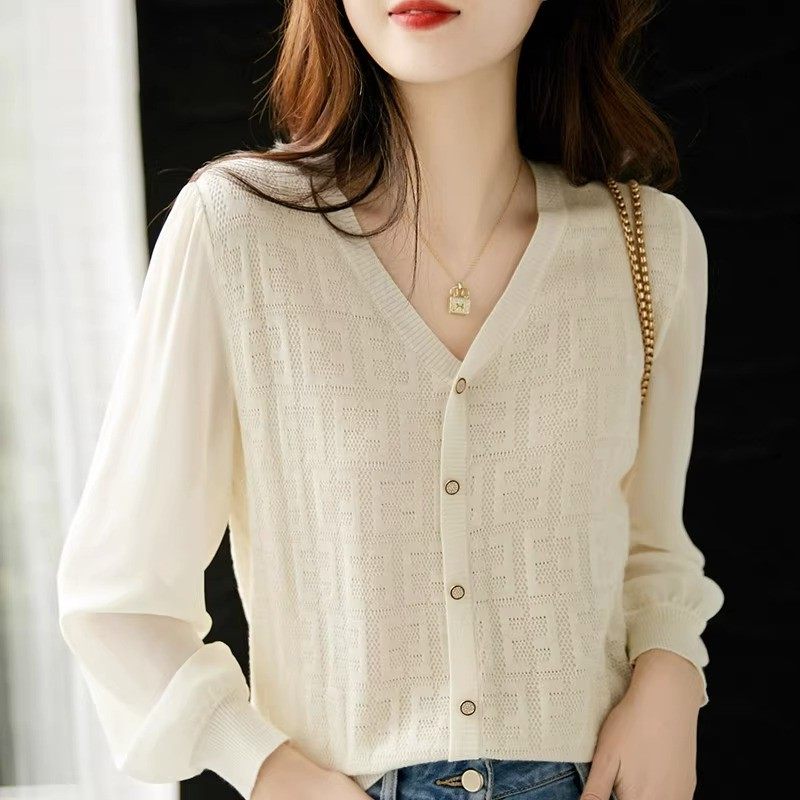 法式冰丝V领针织衫女装2026春秋镂空打底衫宽松显瘦雪纺长袖上衣