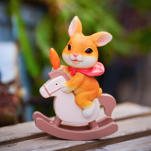 可爱卡通兔子骑木马桌面办公室解压摆件花盆栽造景装饰儿童送礼物
