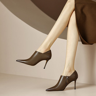 尖头深口单鞋女2025新款春秋季细跟真皮裸靴卡其色气质高跟鞋8cm