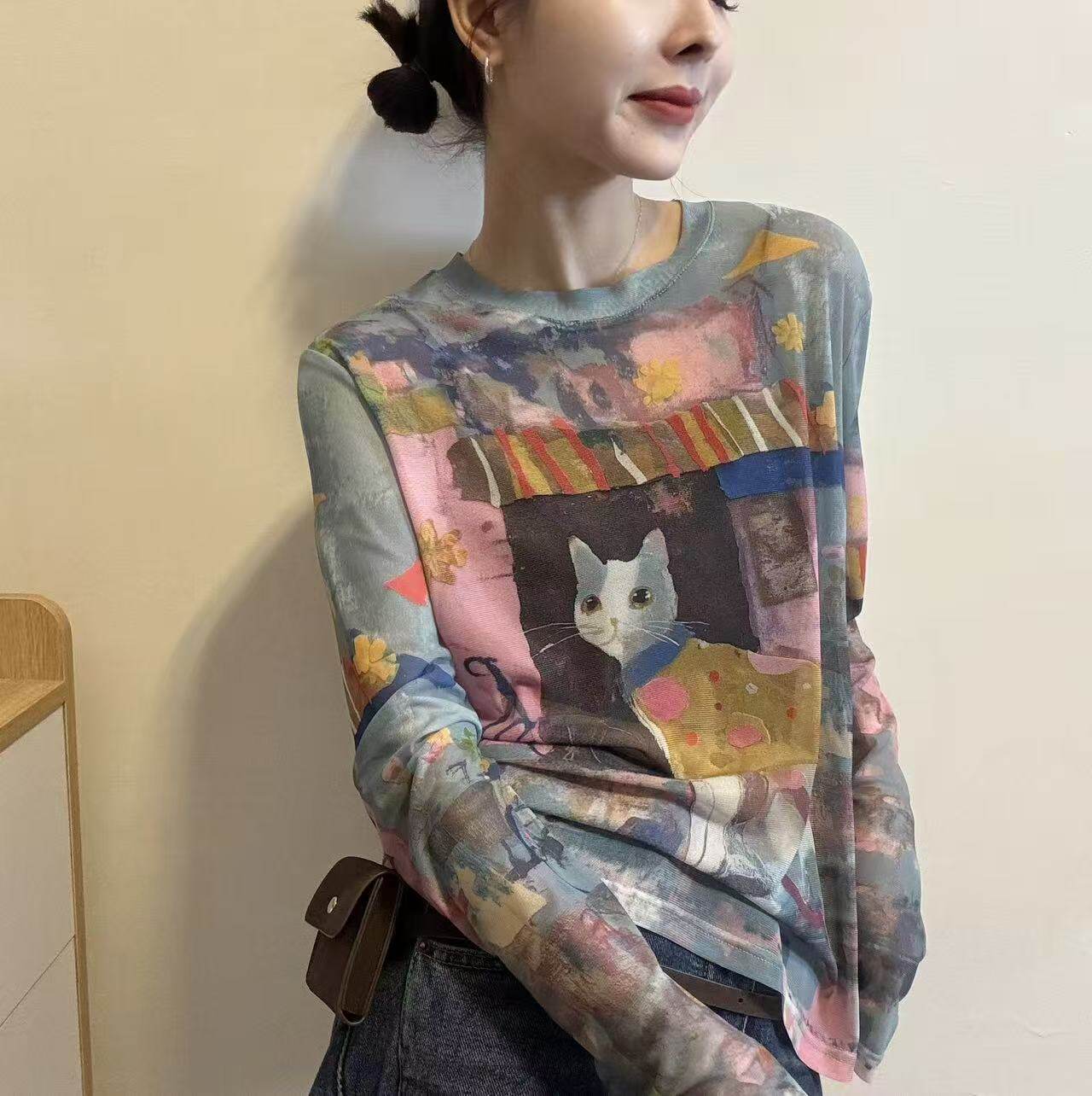 2026春夏新款卡通猫咪印花长袖T恤女时尚宽松百搭网纱打底衫上衣