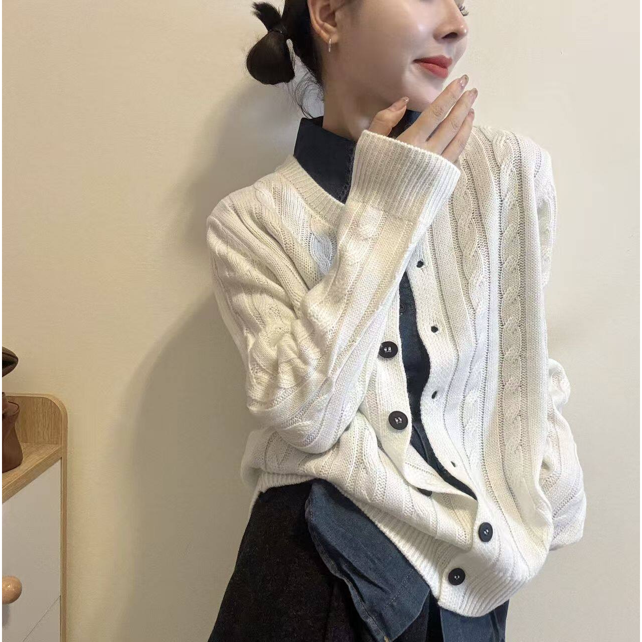 翻领牛仔边假两件纽扣针织开衫