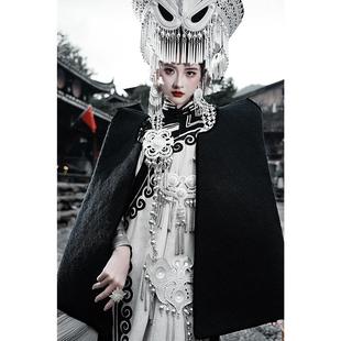 小红书彝族写真爆款 棉麻原生态少数民族服饰 暗黑系高级感彝族服装