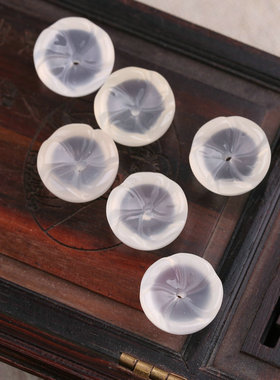 冰白玉随花朵碗花小吊坠