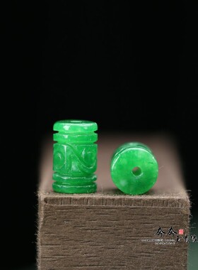 天然翡翠干青桶珠9*13mm