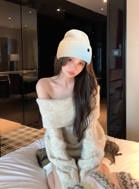 布朗尼女孩  新年秋冬软糯慵懒一字肩套头毛衣设计感绞花斜肩上衣