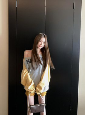前后两穿假两件拼接斜肩卫衣女秋冬美式宽松慵懒风设计感露肩上衣