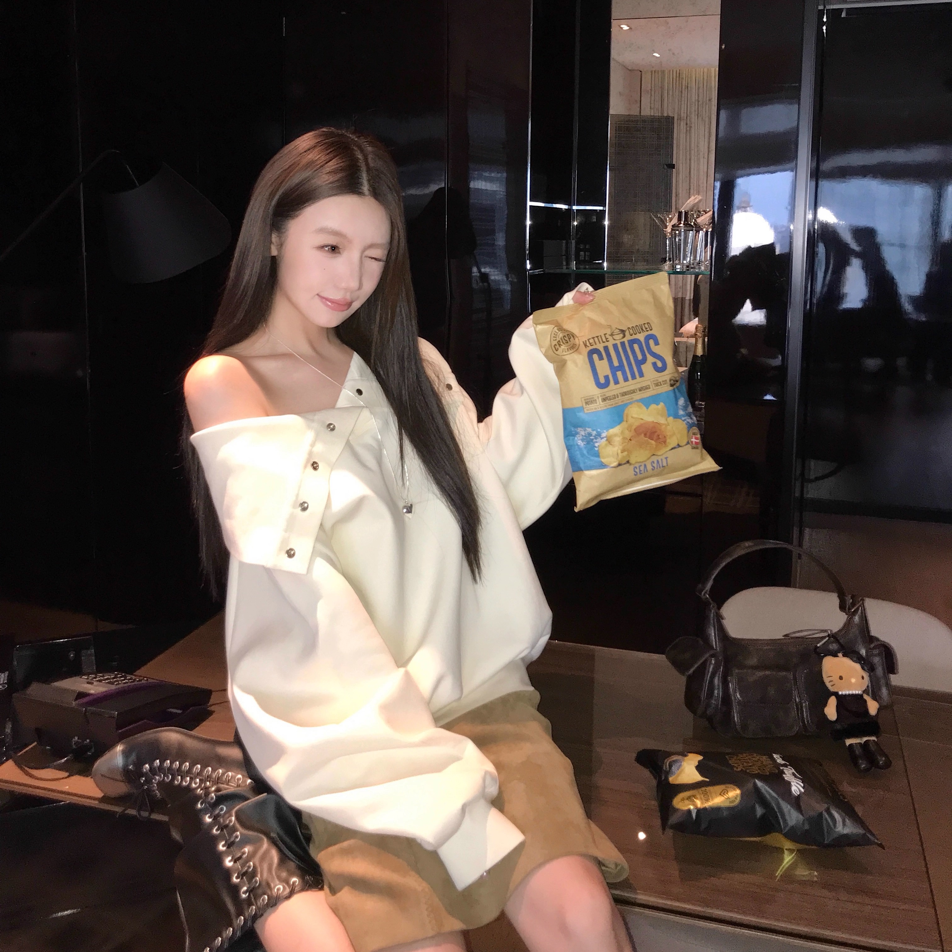 前后两穿设计感米杏色卫衣女秋冬